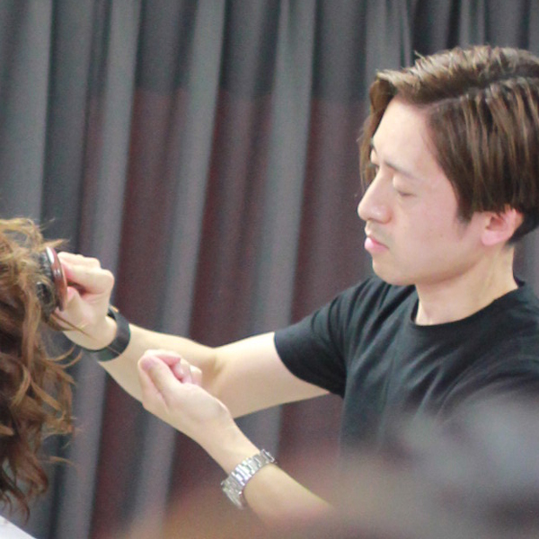 ヘアメイク講師大内勝