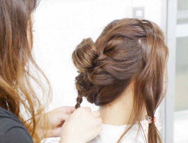 ヘアアレンジ中