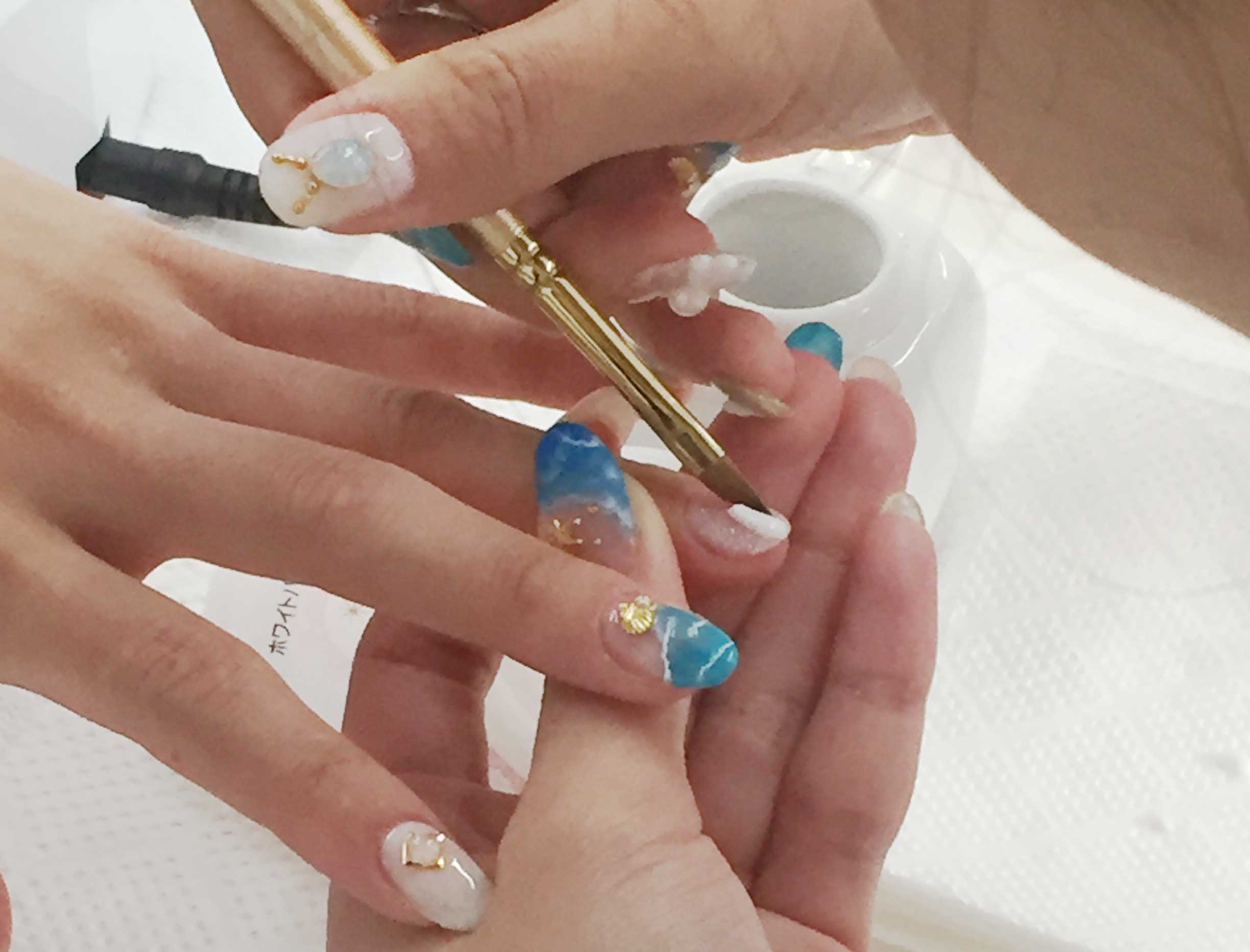 海と貝のラストサマーネイル完成 お知らせ ネイリスト ネイルスクール ヘアメイクスクール K Two Beauty School